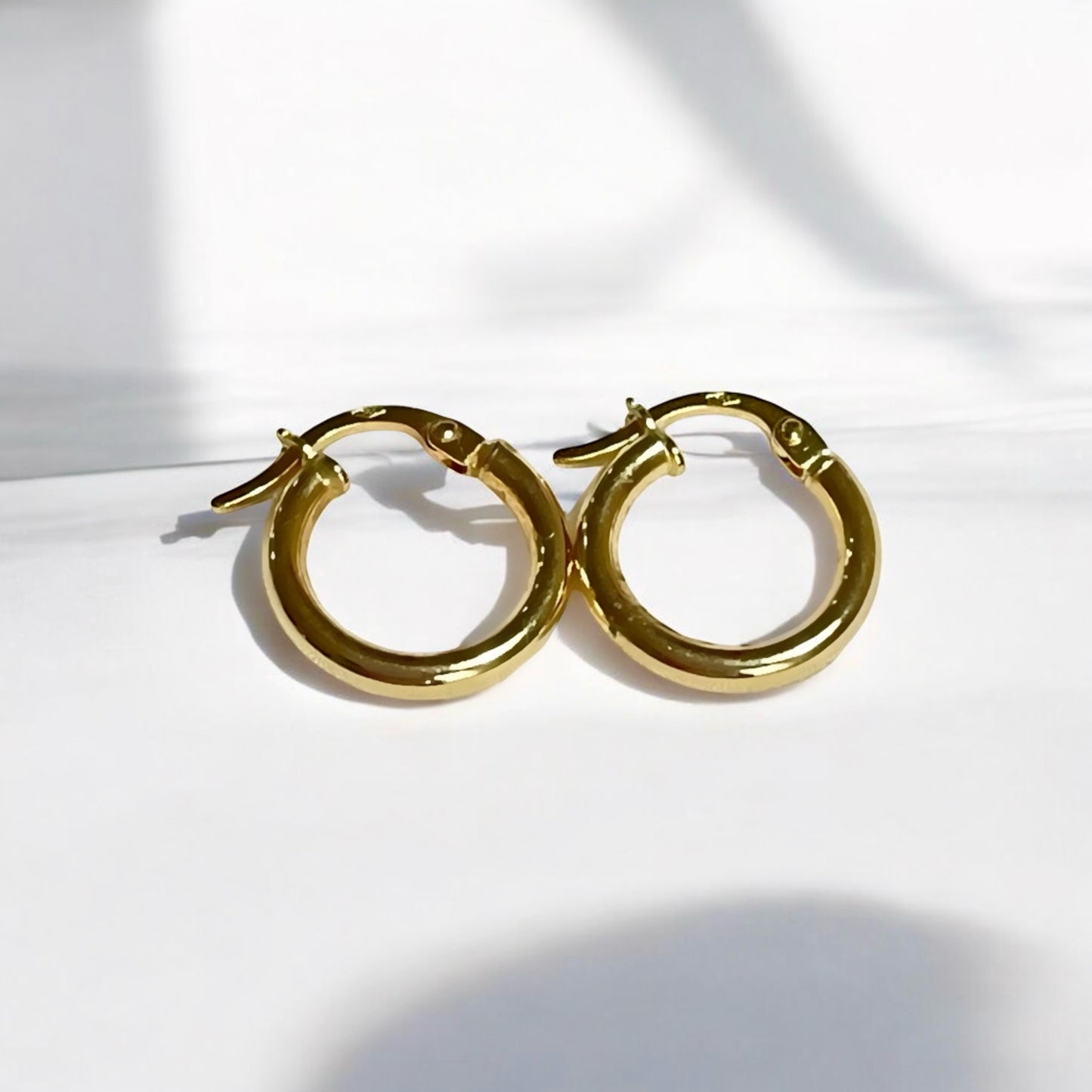 18k Gold Small Hoop Earrings